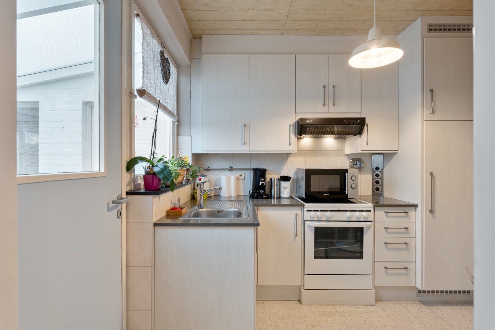 Knusse gezinswoning op een rustige locatie op een perceel van 3a20ca nabij het centrum van Neeroeteren!  foto 12