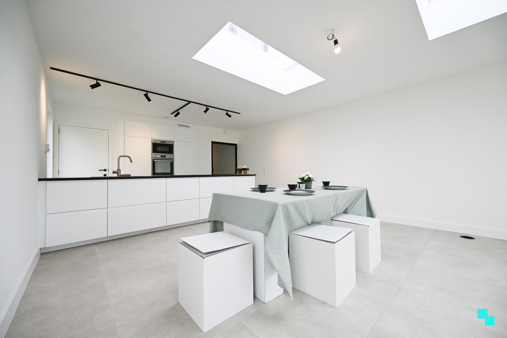 Volledig afgewerkte en instapklare nieuwbouwwoning te Ingelmunster foto 6