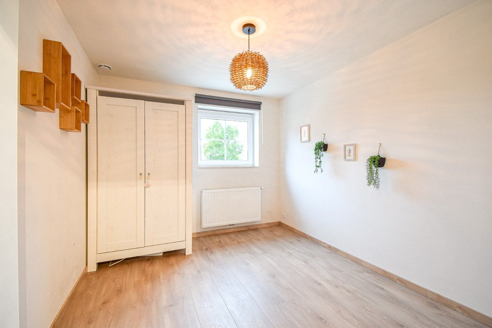 Instapklare woning met 3 slaapkamers en inpandige garage op centrale ligging te Zevekote foto 10