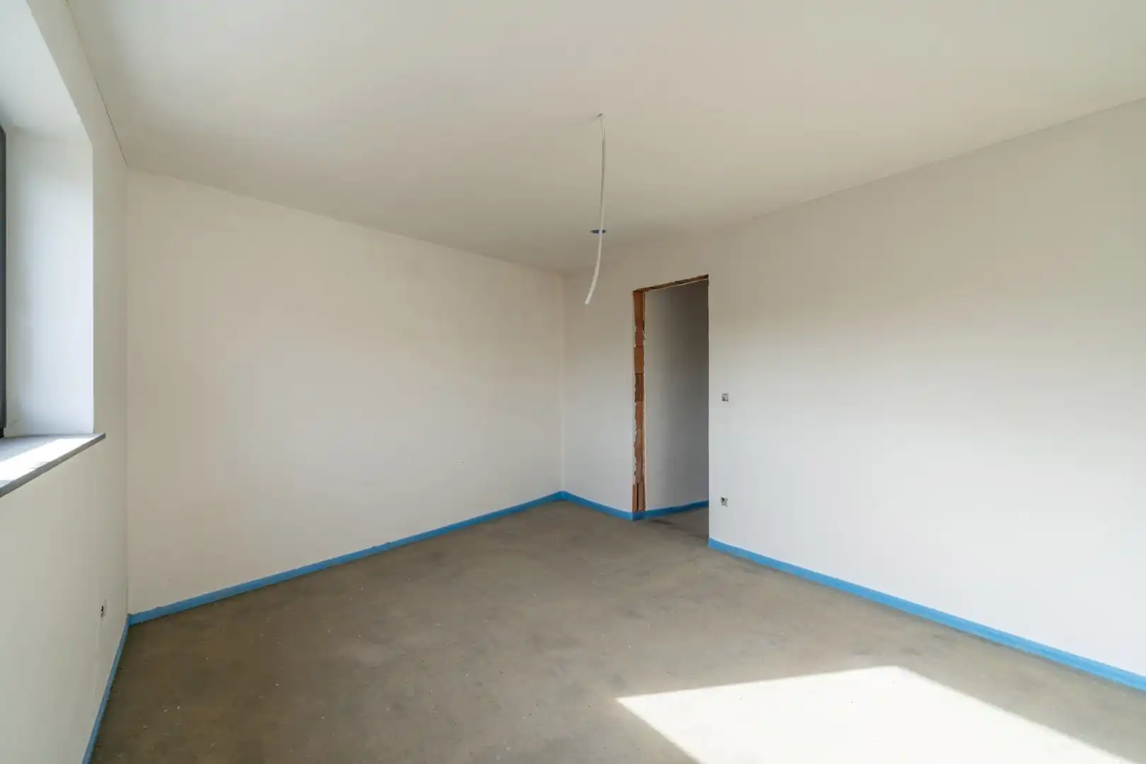 Nieuwbouwwoning met 4 Slaapkamers. foto 17