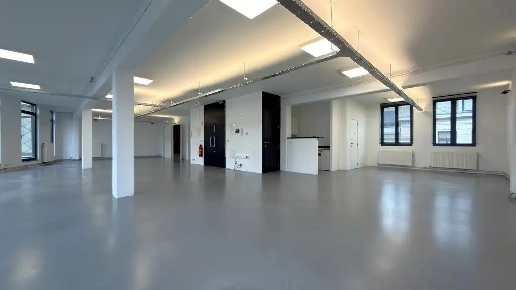 Kantoor met terras te huur aan het Zuid in Antwerpen foto 2