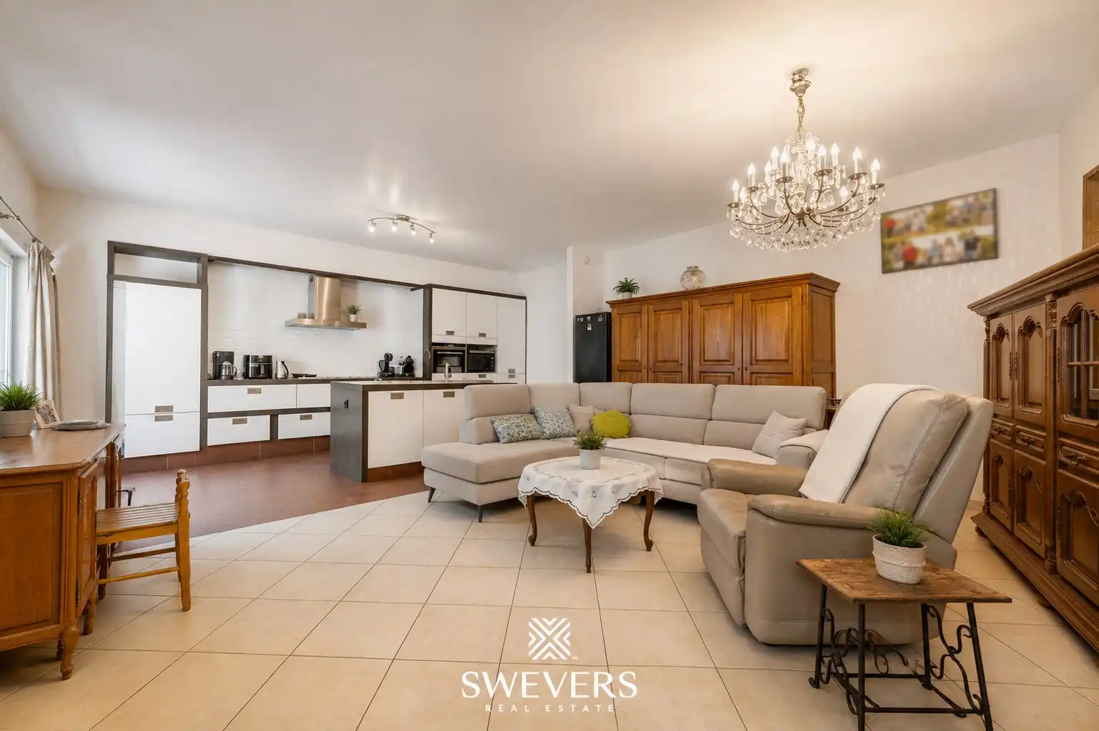 Ruim gelijkvloers appartement met twee slaapkamers foto 5
