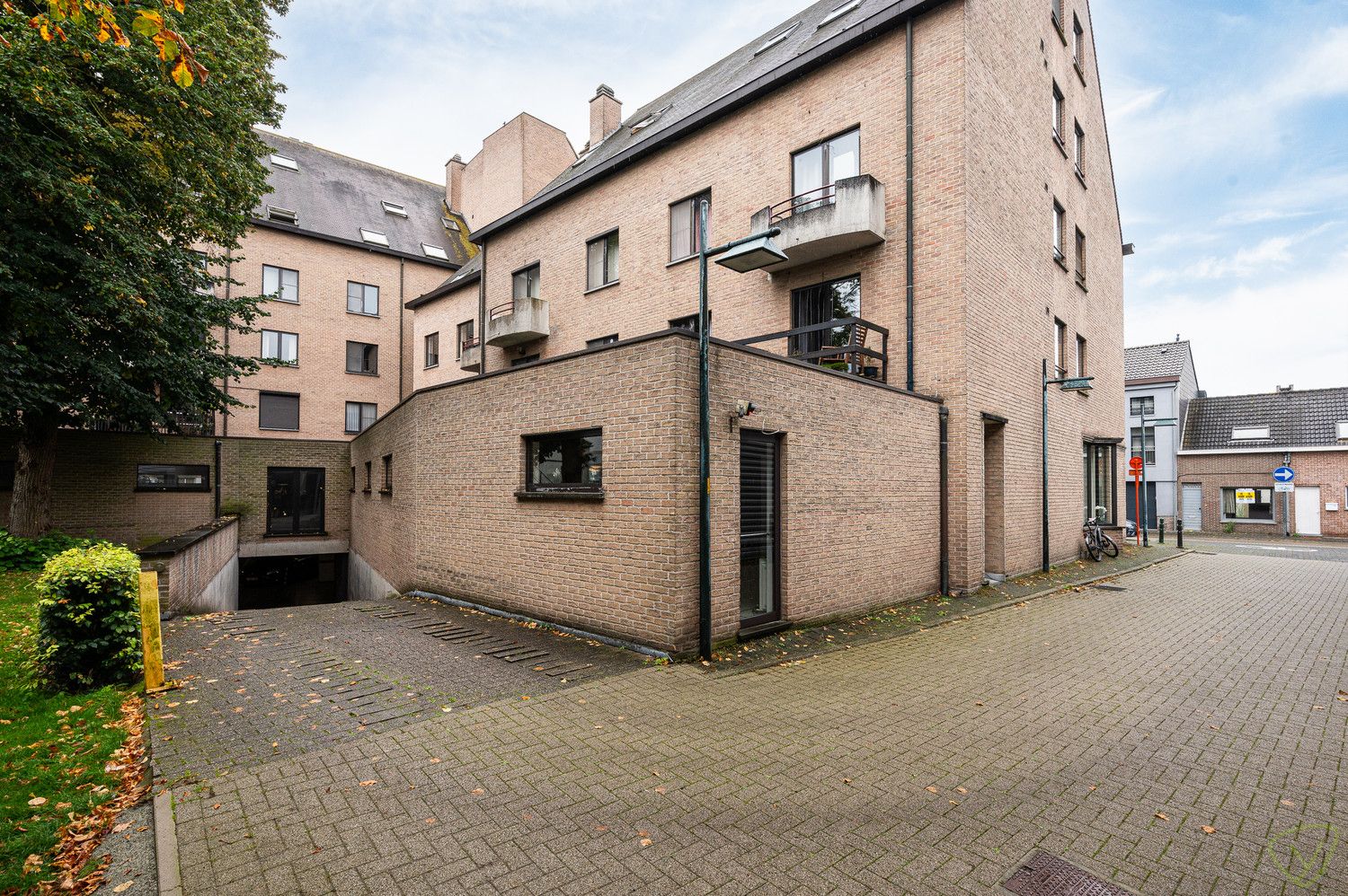 Ruim en zonnig appartement in residentie "Mozart" te Eeklo foto 18