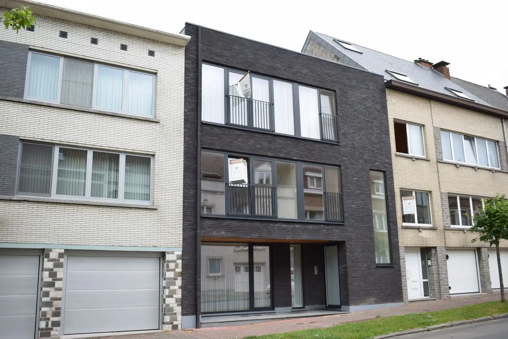 2 SLAAPKAMER APPARTEMENT IN RUSTIGE BUURT foto {{pictureIndex}}