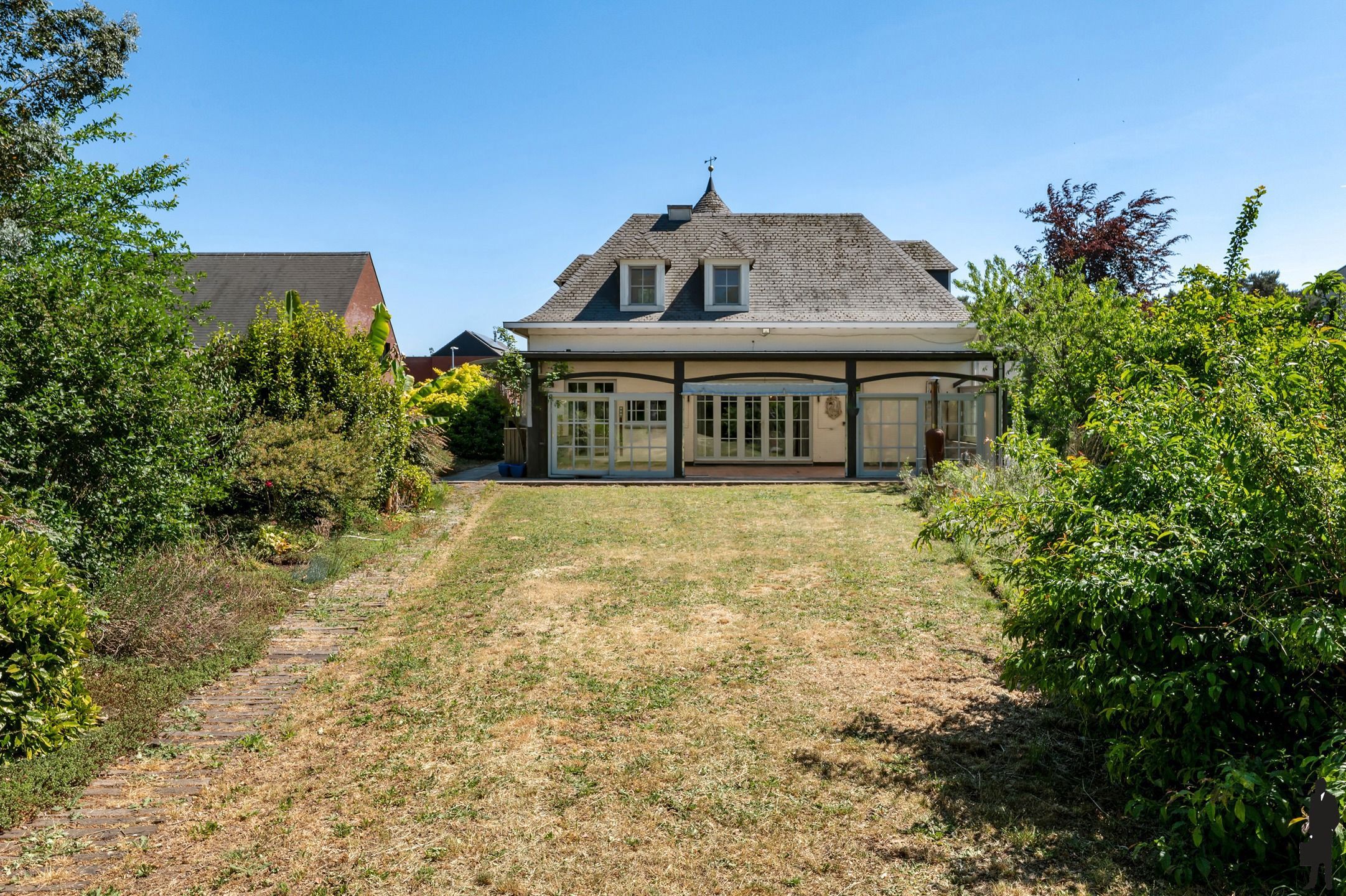 Uitzonderlijk gelegen villa nabij groen op grond van 2.785m² foto 21