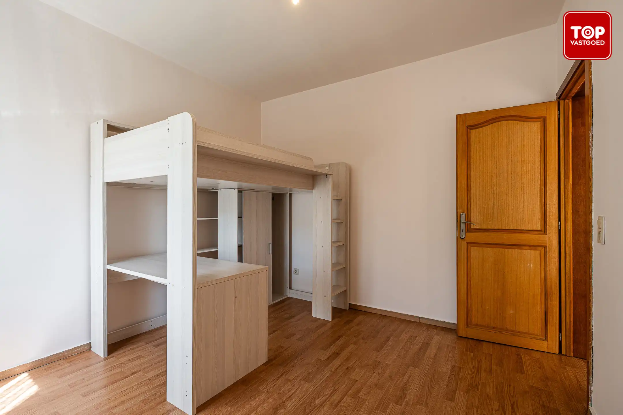 Instapklare woning met 4 slaapkamers op TOPlocatie foto 20