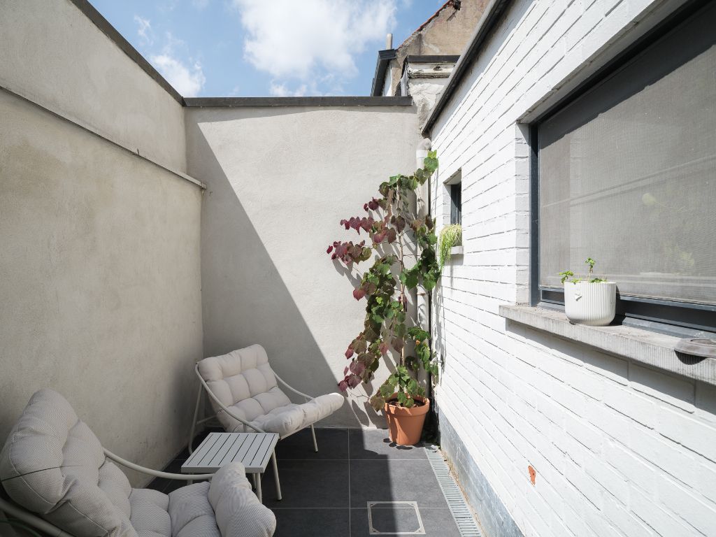 Ledeberg - Instapklare woning met 2 ruime slaapkamers en stadskoer foto 4