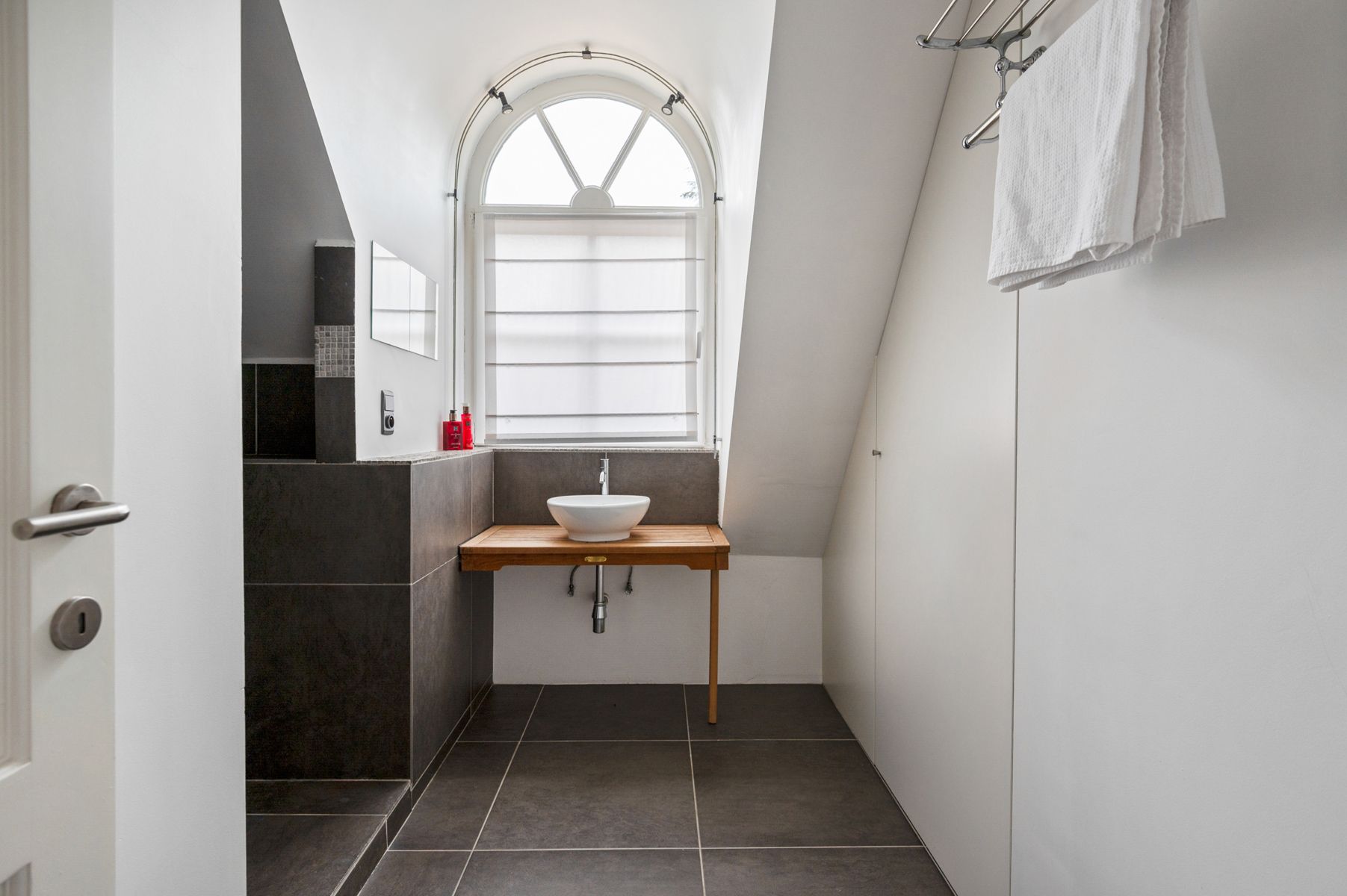 Energiezuinige villa met zwembad en poolhouse op ca.3.273 m² foto 24