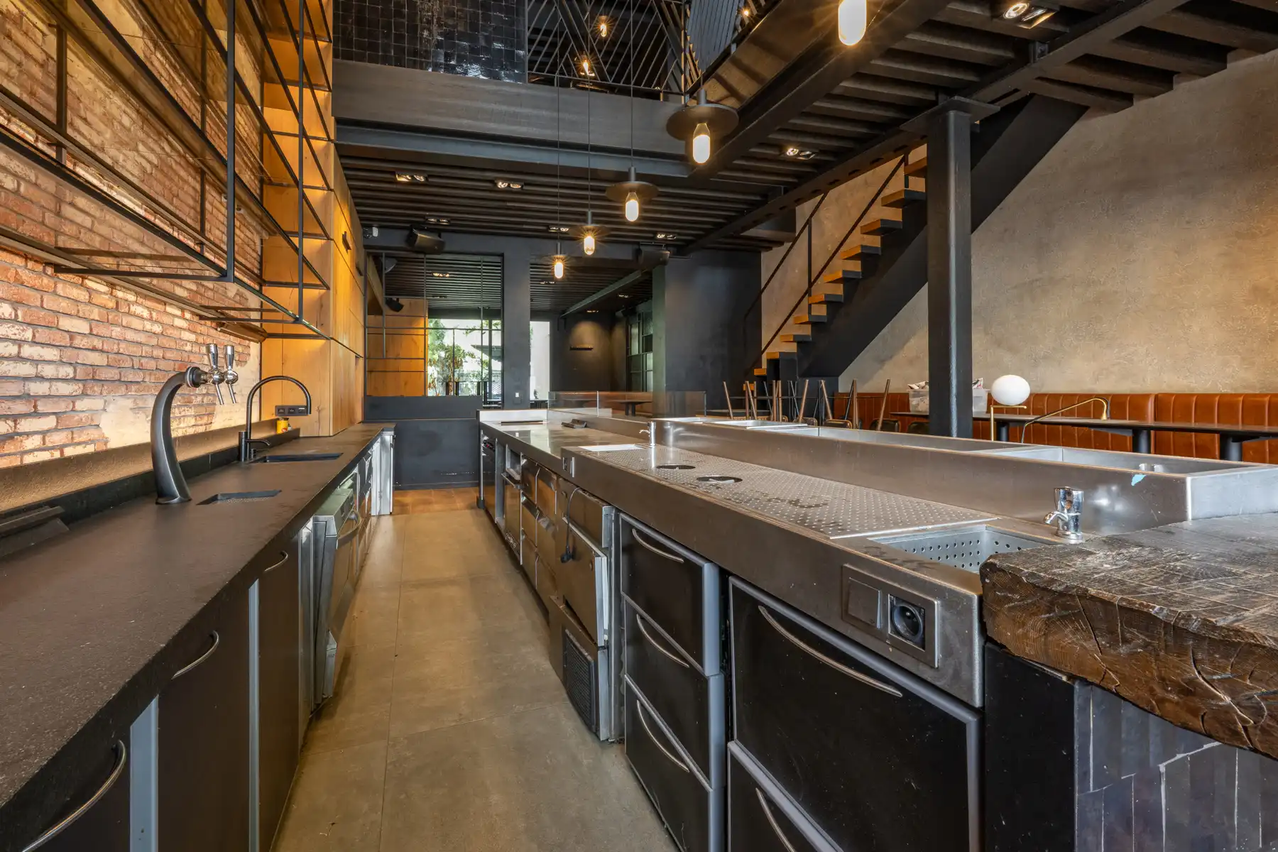 Exclusief horecapand met terras op toplocatie foto 6