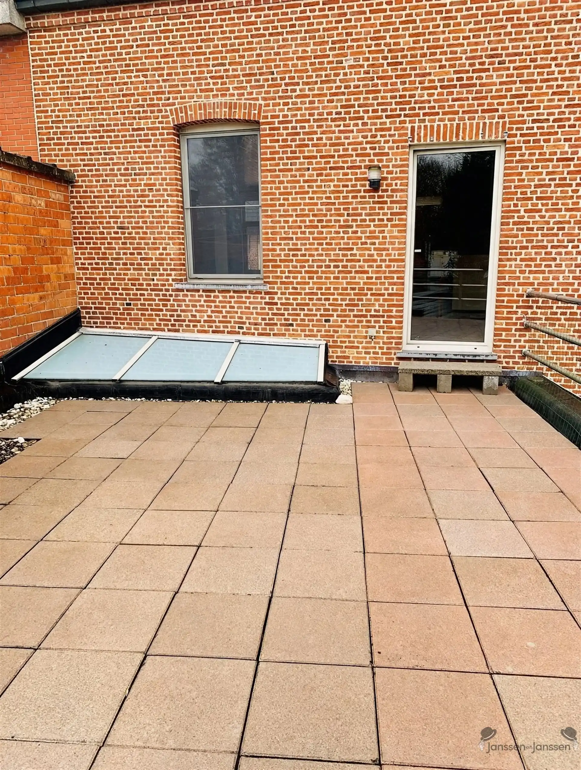 Rustig gelegen duplex appartement met terras foto 4