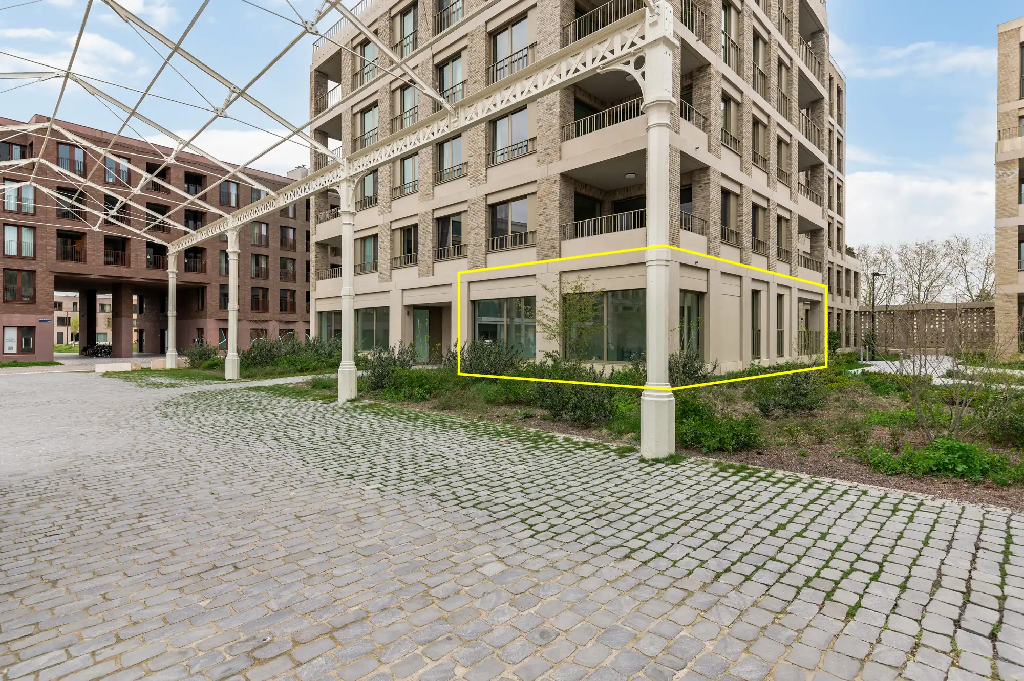 Ruim nieuwbouw app. van 148 m² met handel-/praktijkruimte foto 2