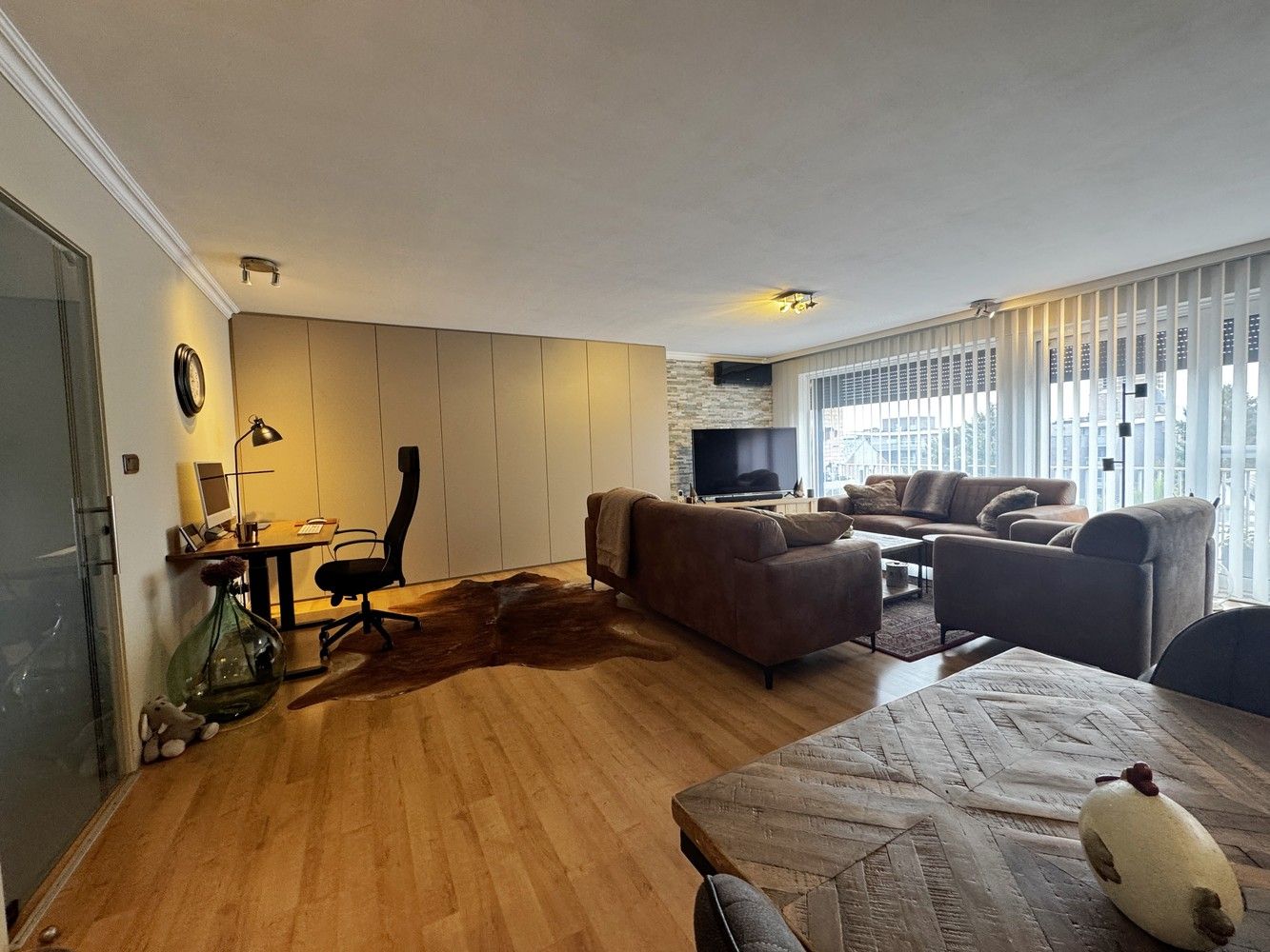 Ruim en instapklaar appartement met zonnige troeven in Houthalen-Helchteren foto 3