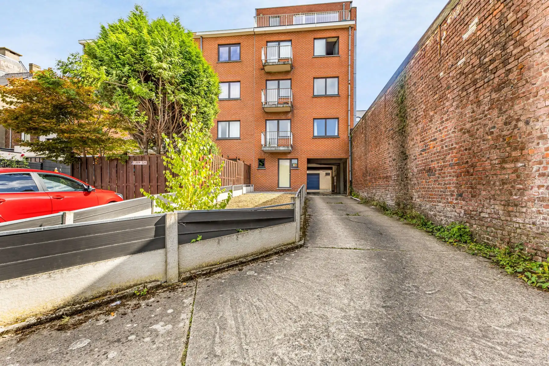 Goed gelegen appartement met 2 slaapkamers en garage foto 11
