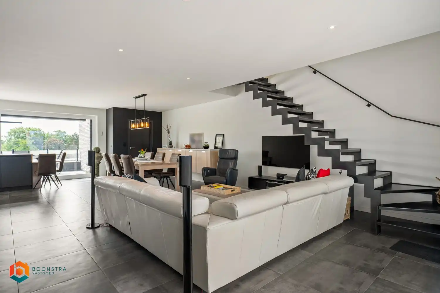 Energiezuinig appartement met 3 slpkrs, 2 terrassen en garagebox te Heist-op-den-Berg foto 2