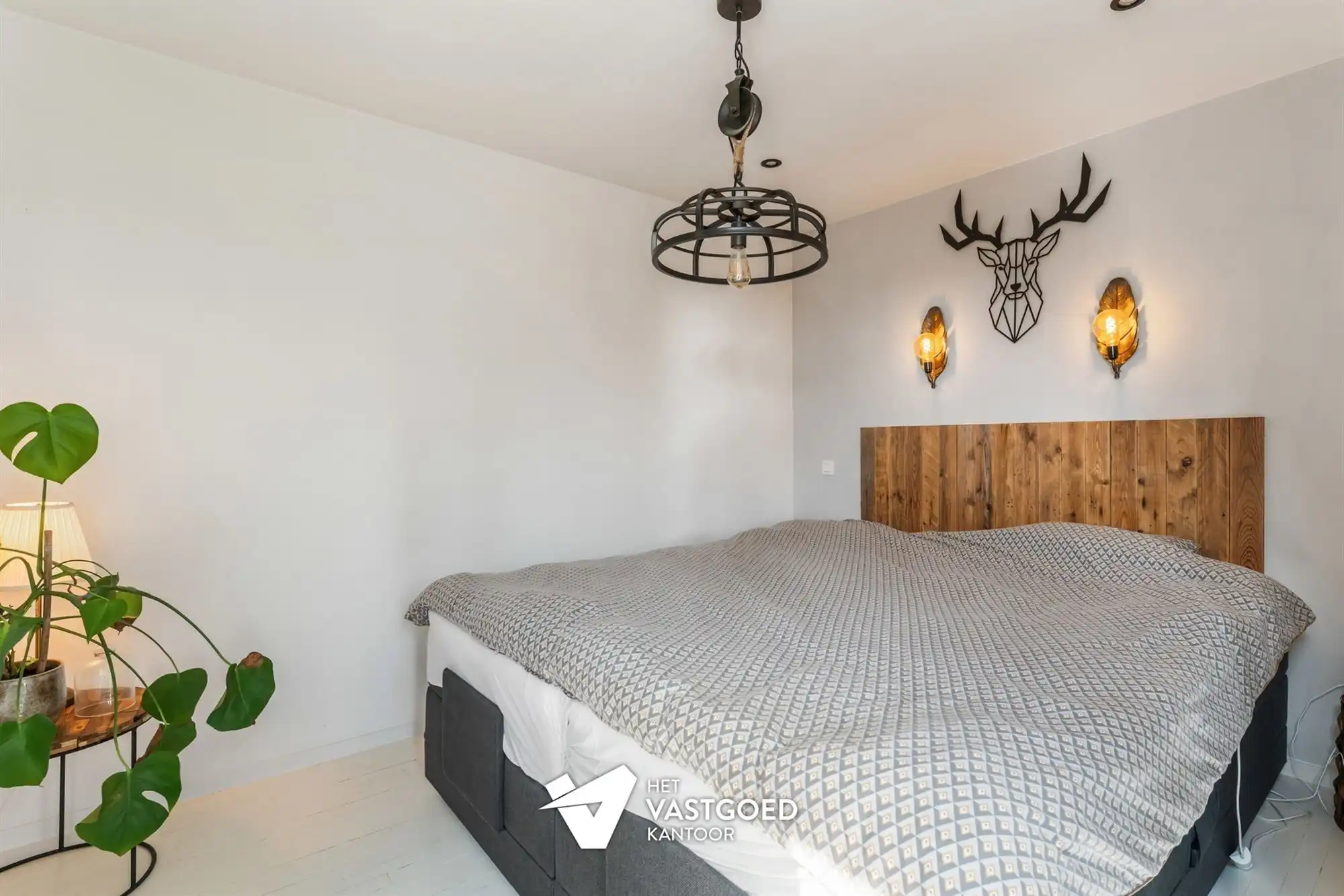 STIJLVOLLE GERENOVEERDE WONING GELEGEN OP EEN MOOI UITGESTREKT PERCEEL VAN 11A 64CA TE BEVERLO foto 14