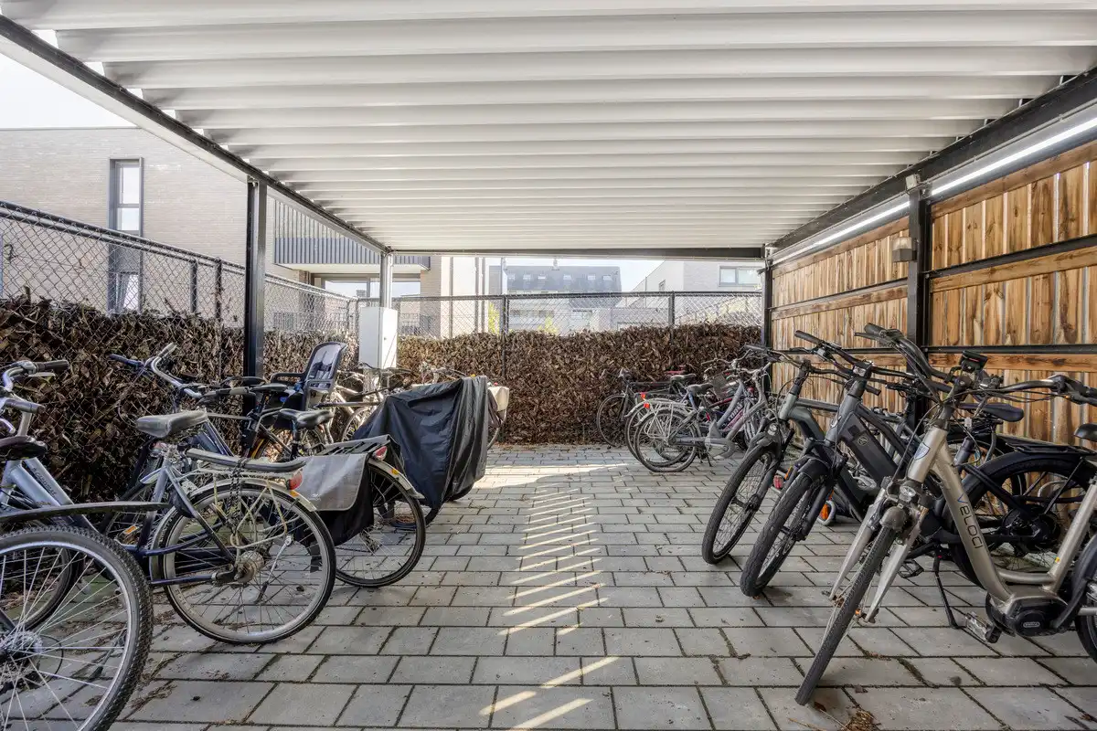 INSTAPKLARE ENERGIEZUINIGE GEZINSWONING MET 3 SLK IN CENTRUM HOESELT. foto 28