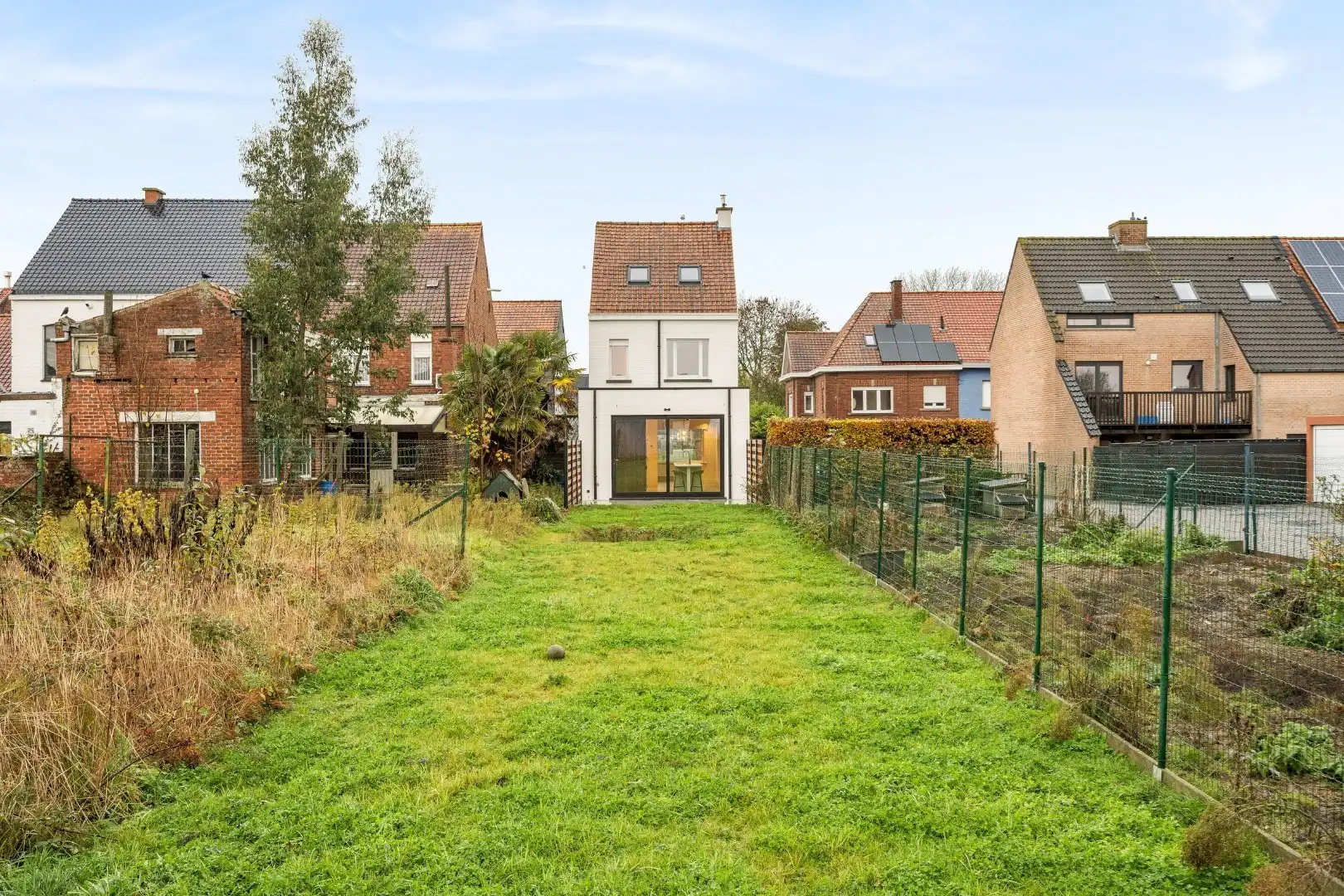 Instapklare halfopen woning met 3 slaapkamers en zuidgerichte tuin in Ledegem foto 12