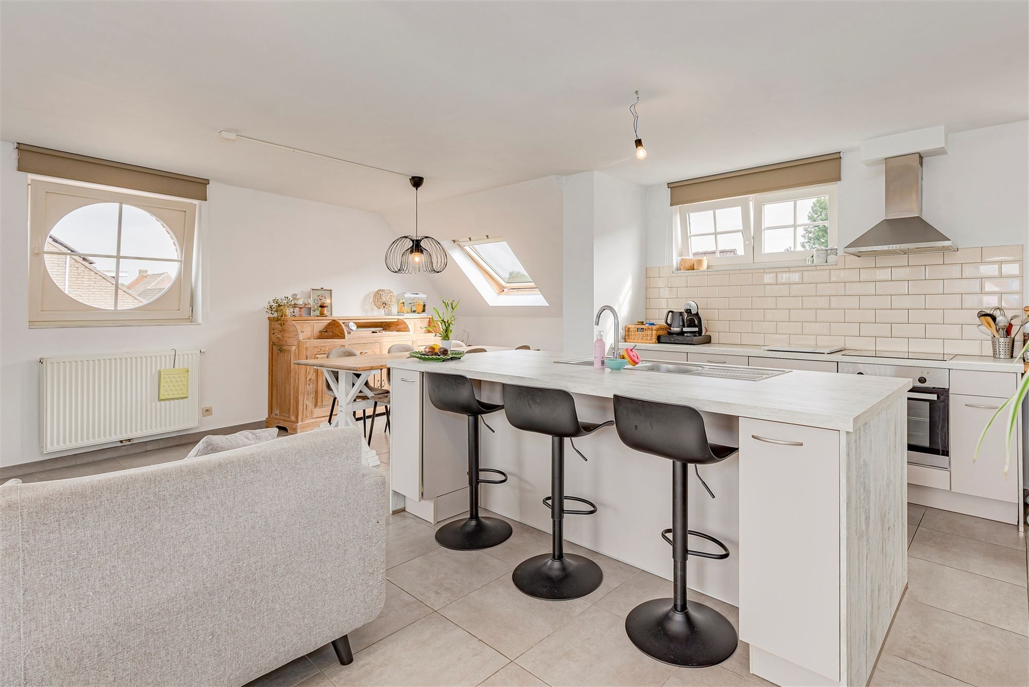 Prachtige loft met 3 slpk en ruim terras in Bazel foto 5