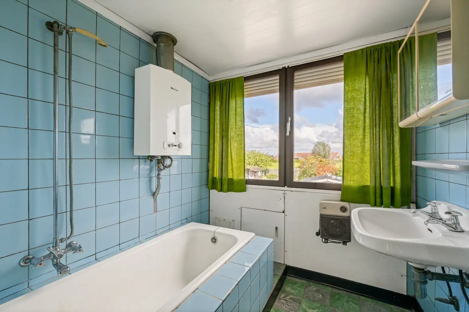 Halfopen woning met 3 slaapkamers, garage en tuin op een rustige ligging in Dadizele foto 15