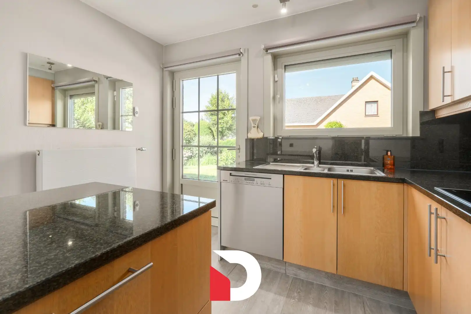Alleenstaande woning in een residentiële omgeving te Sint-Kruis. foto 10