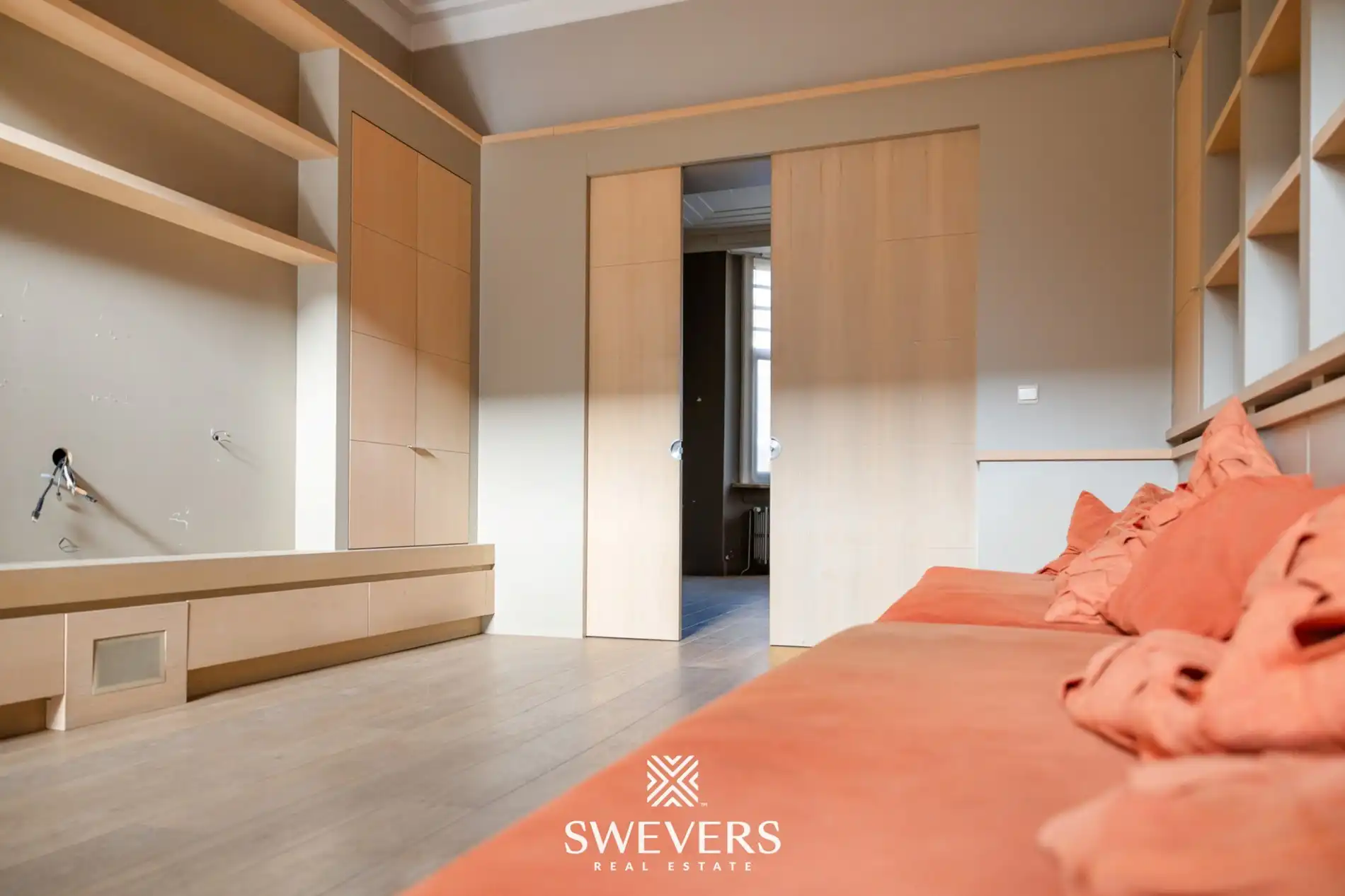 Karaktervol herenhuis met 6 slaapkamers, 2 badkamers en tuintje in Mol foto 8