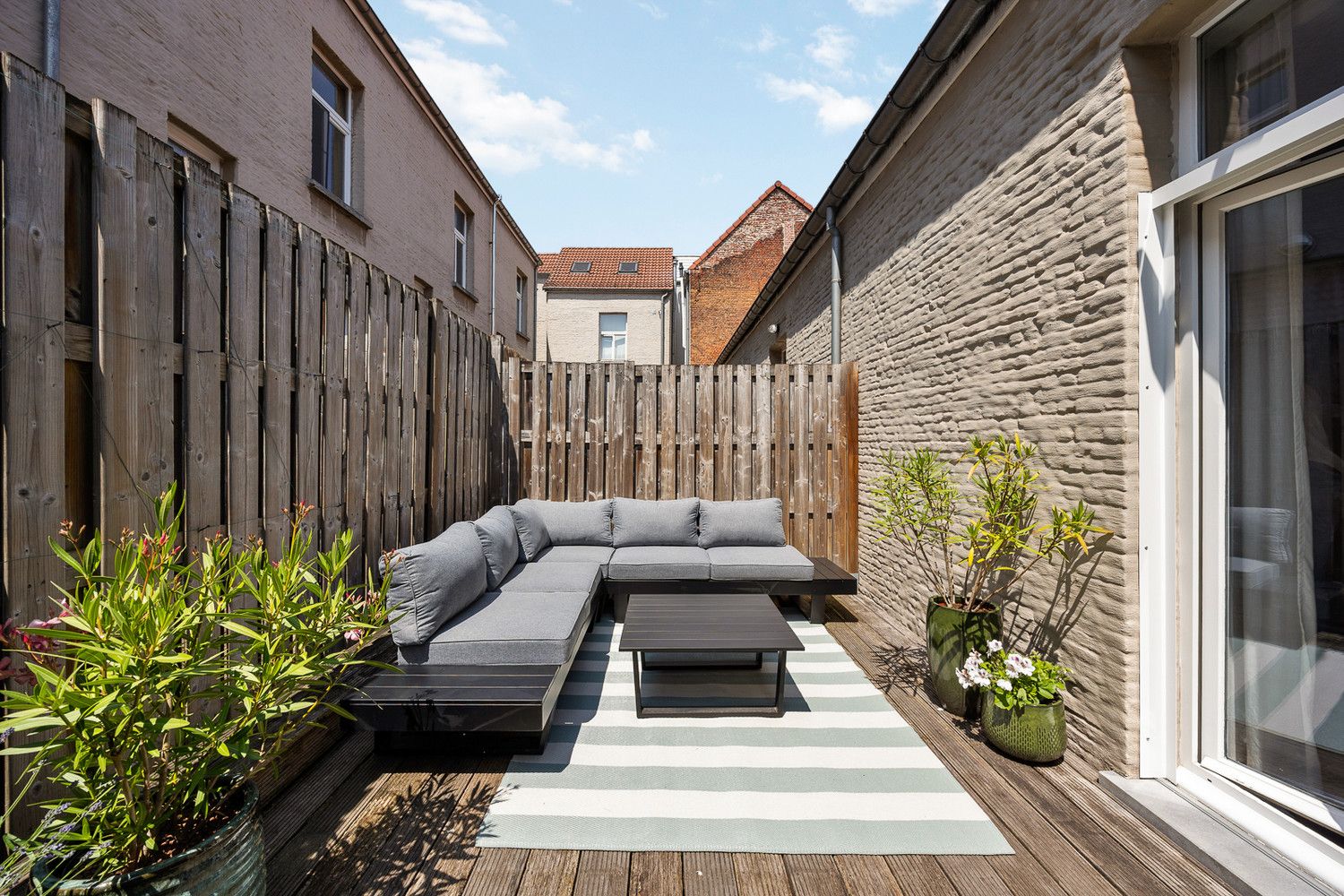 Instapklare en energiezuinige (EPC B!) triplex met zalig zonneterras in een autoluw woonerf nabij Park Spoor Noord te Antwerpen foto 4