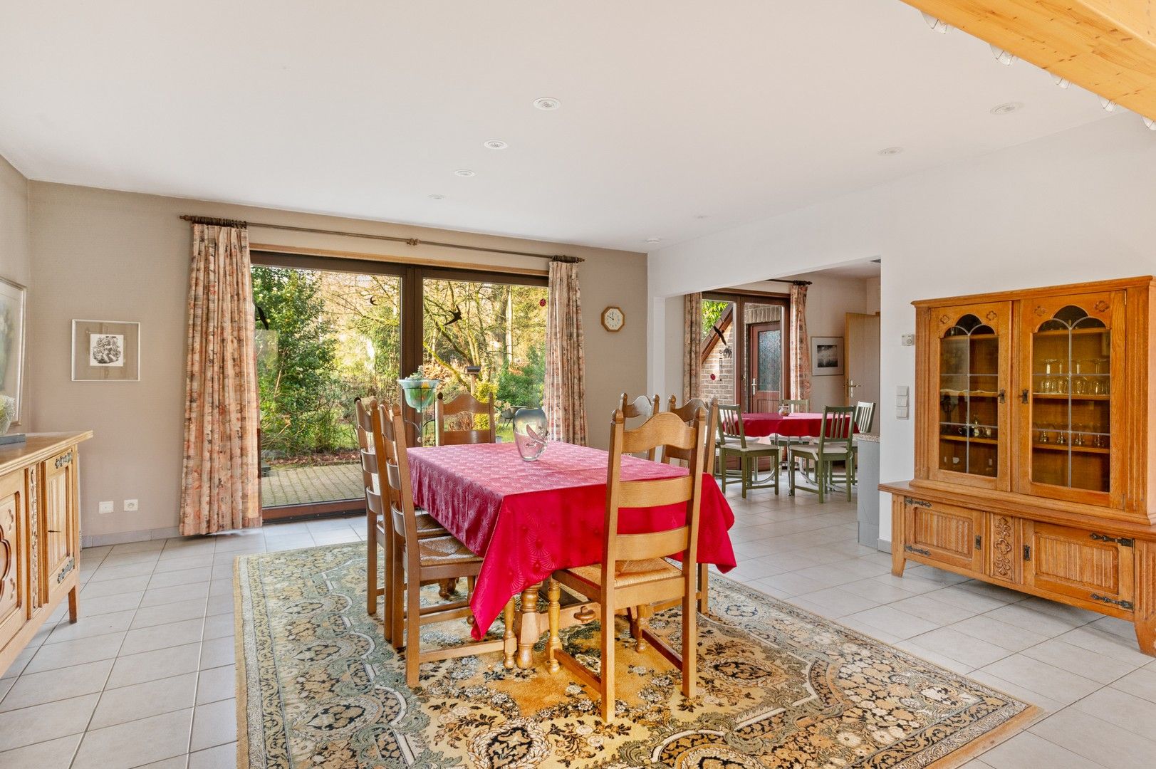Vrijstaande villa in het groen op een perceel van 3501 m² foto 7