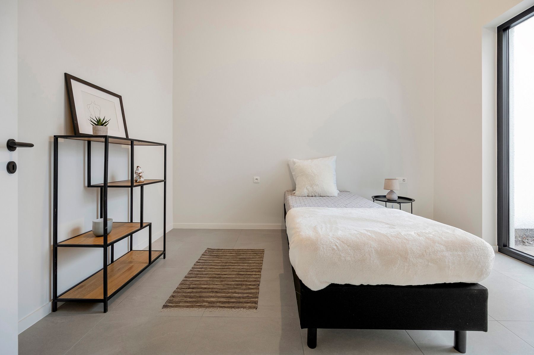 Riant nieuwbouwappartement met lift en veel lichtinval foto 10