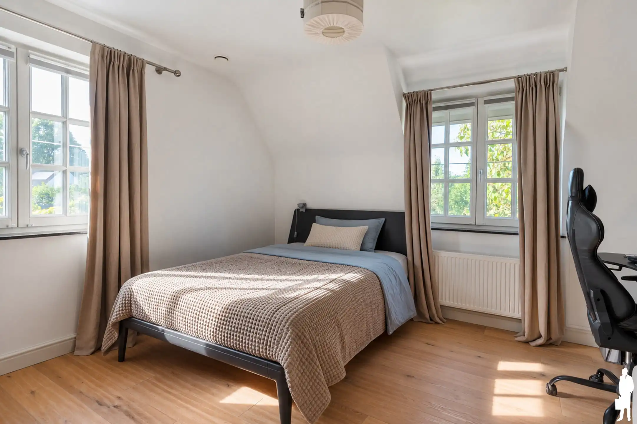 Exclusief karaktervolle villa met 4 slaapkamers, praktijkruimte, zwembad en aangelegde tuin nabij het centrum van Essen foto 19