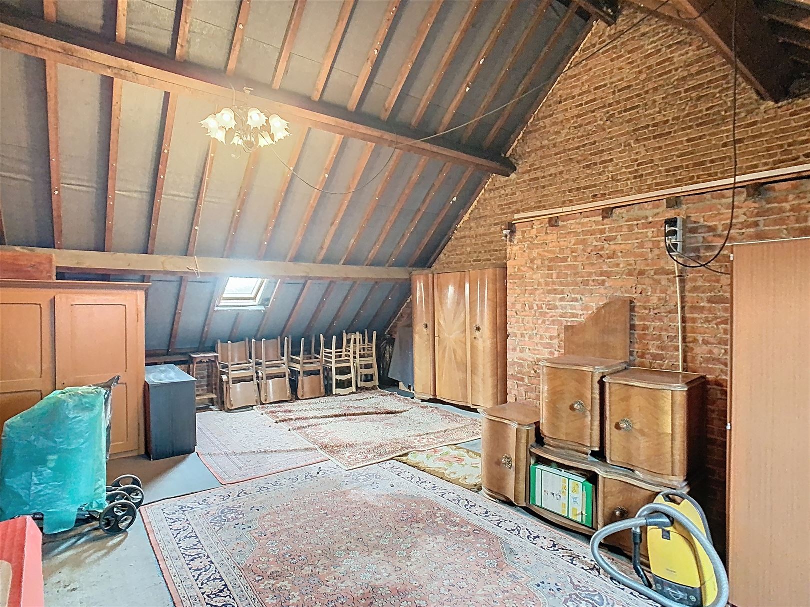 Goed onderhouden woning, met 3 slpk. en een landelijke ligging!! foto 16