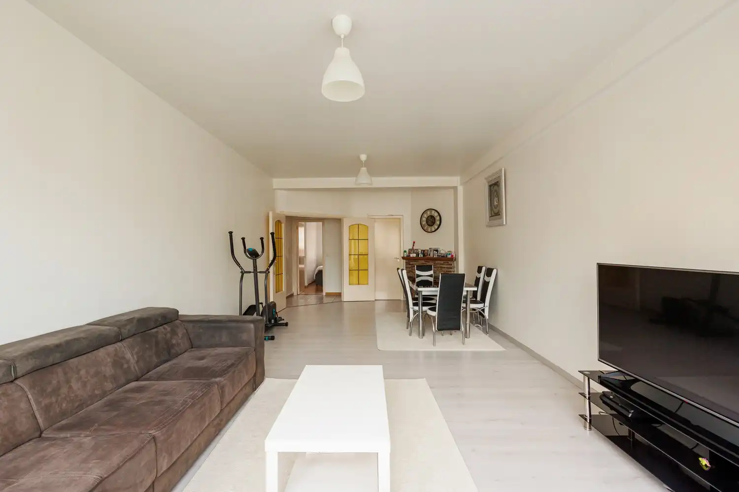 Instapklaar appartement met terras en 2 slaapkamers (ca. 90 m²). foto 4