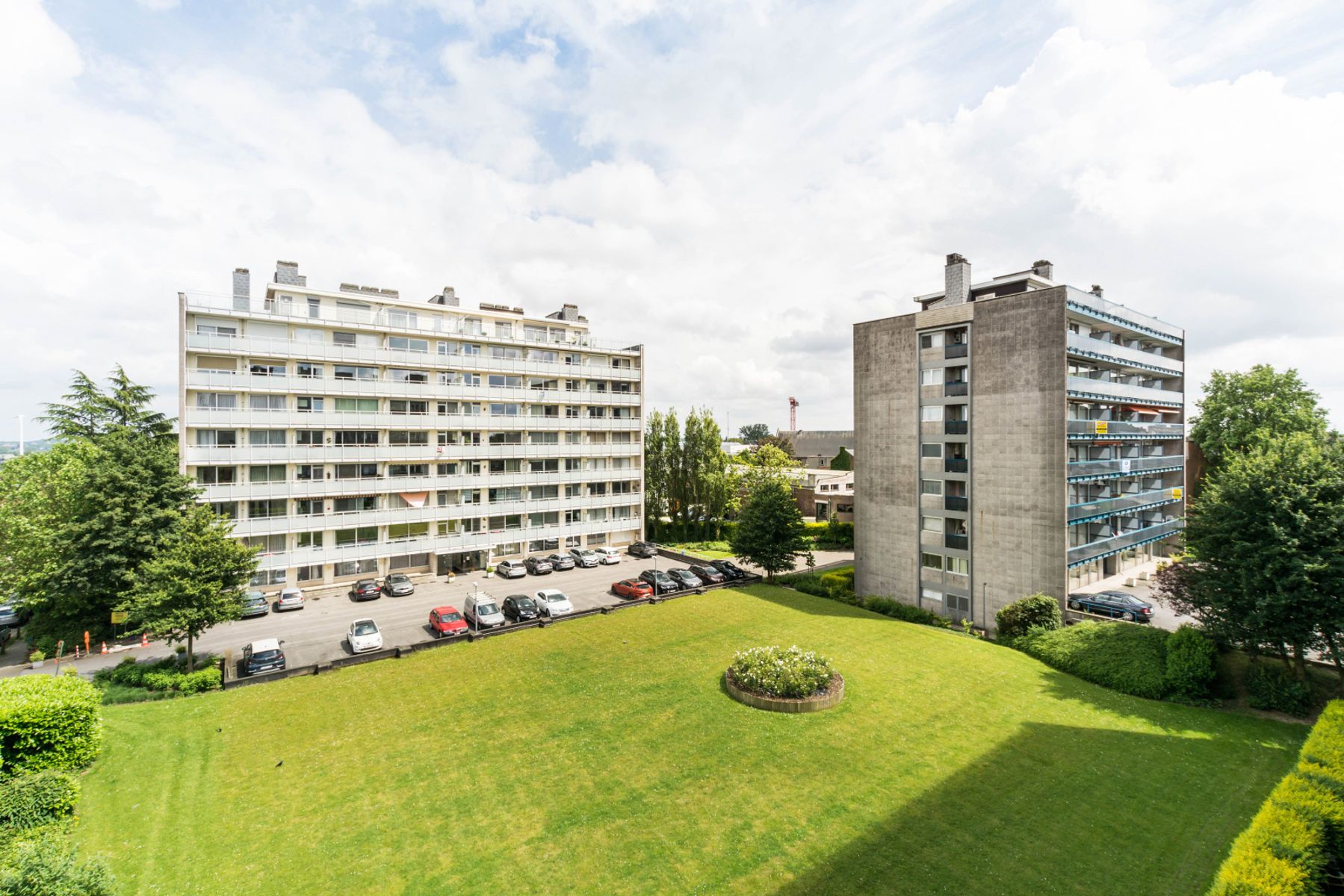 Verzorgd en instapklaar appartement met 2 terrassen & kelder foto 9