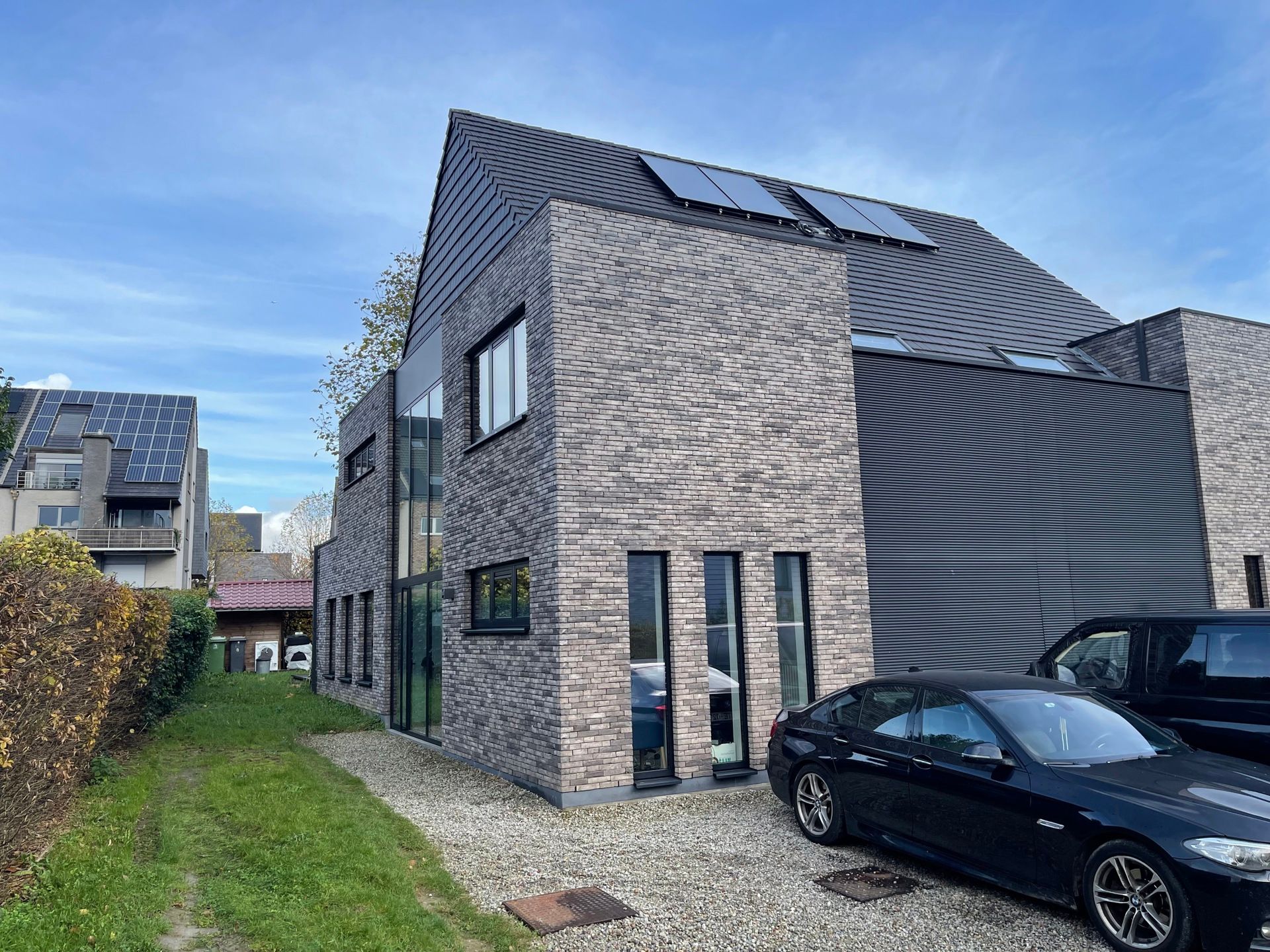 Zuinige nieuwbouwwoning met 3 slaapkamers en garage foto {{pictureIndex}}