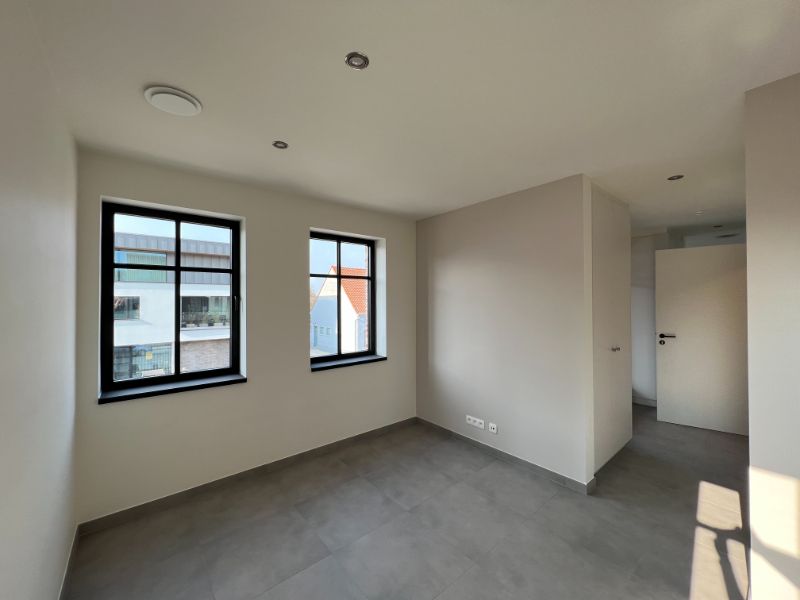 1 SLAAPKAMER APPARTEMENT MET TERRAS, GARAGE EN AUTOSTPL foto 10