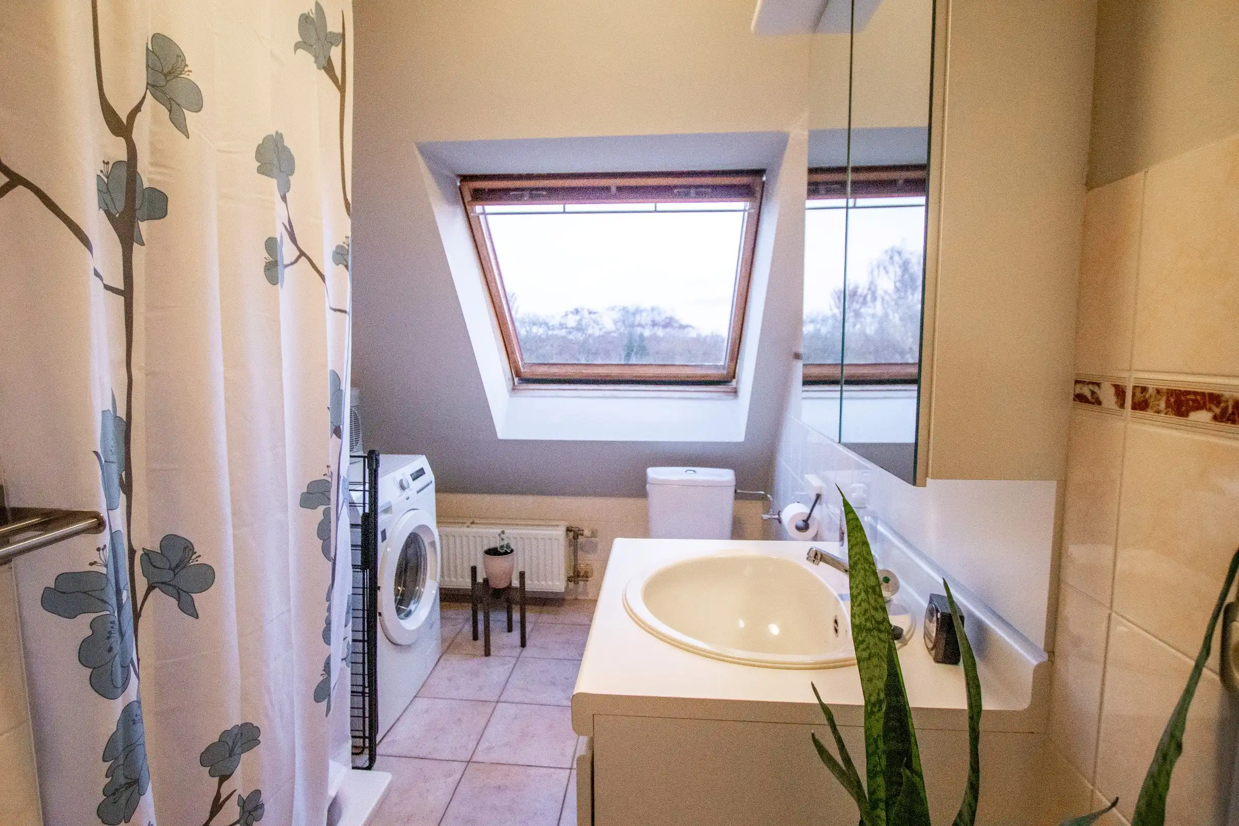 CENTRAAL GELEGEN APPARTEMENT MET ONDERGRONDSE STAANPLAATS foto 6