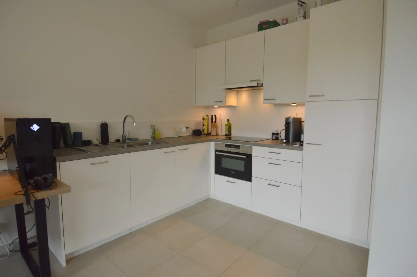Instapklaar 2 slaapkamer appartement in het centrum foto 3