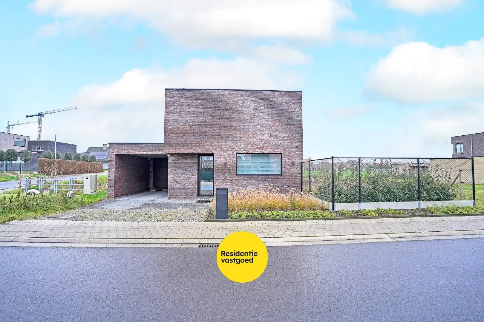 Recente, energiezuinige woning op 541 m² in doodlopende straat te Klerken! foto 3