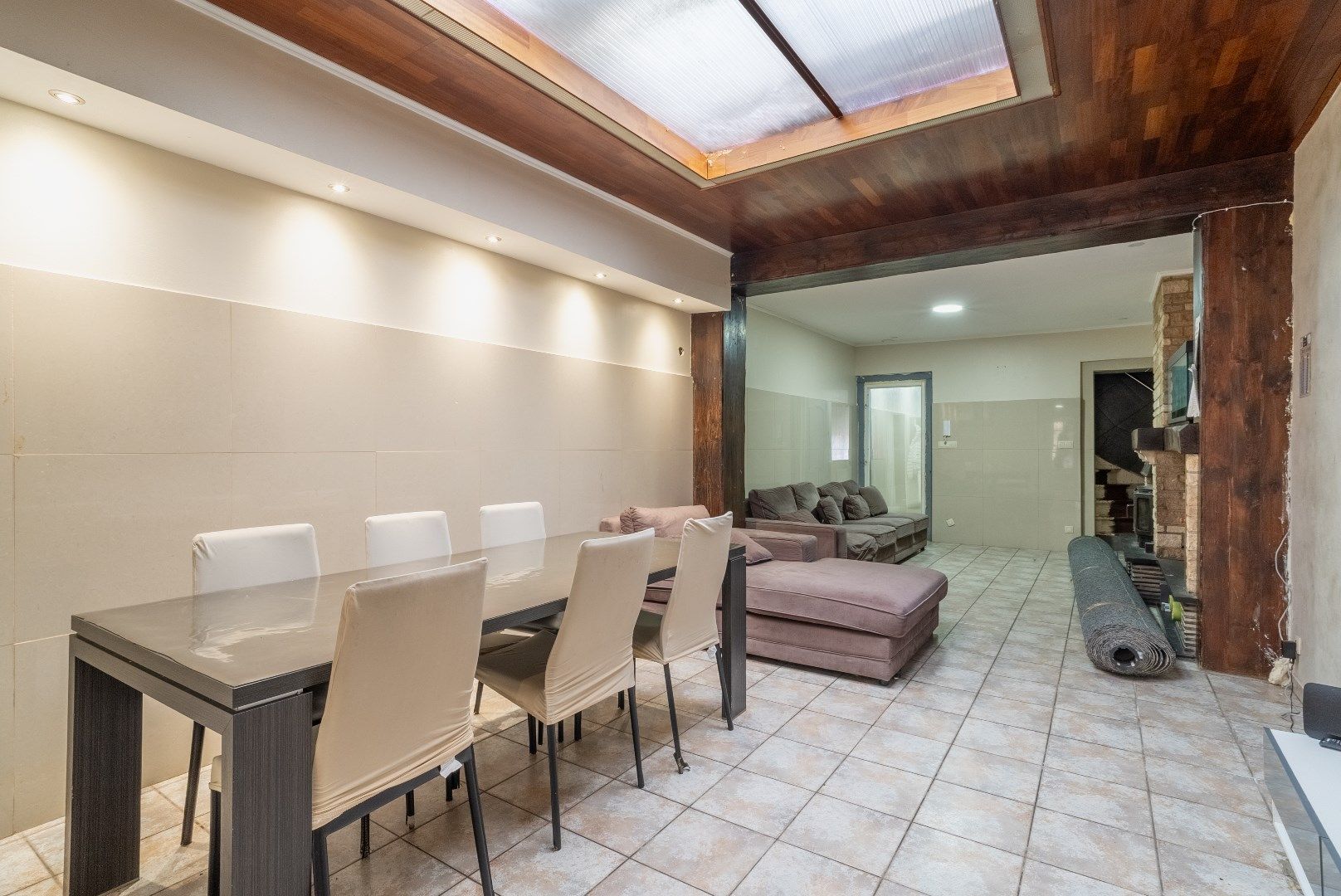 Gezinswoning met vier slaapkamers en tuin foto 3