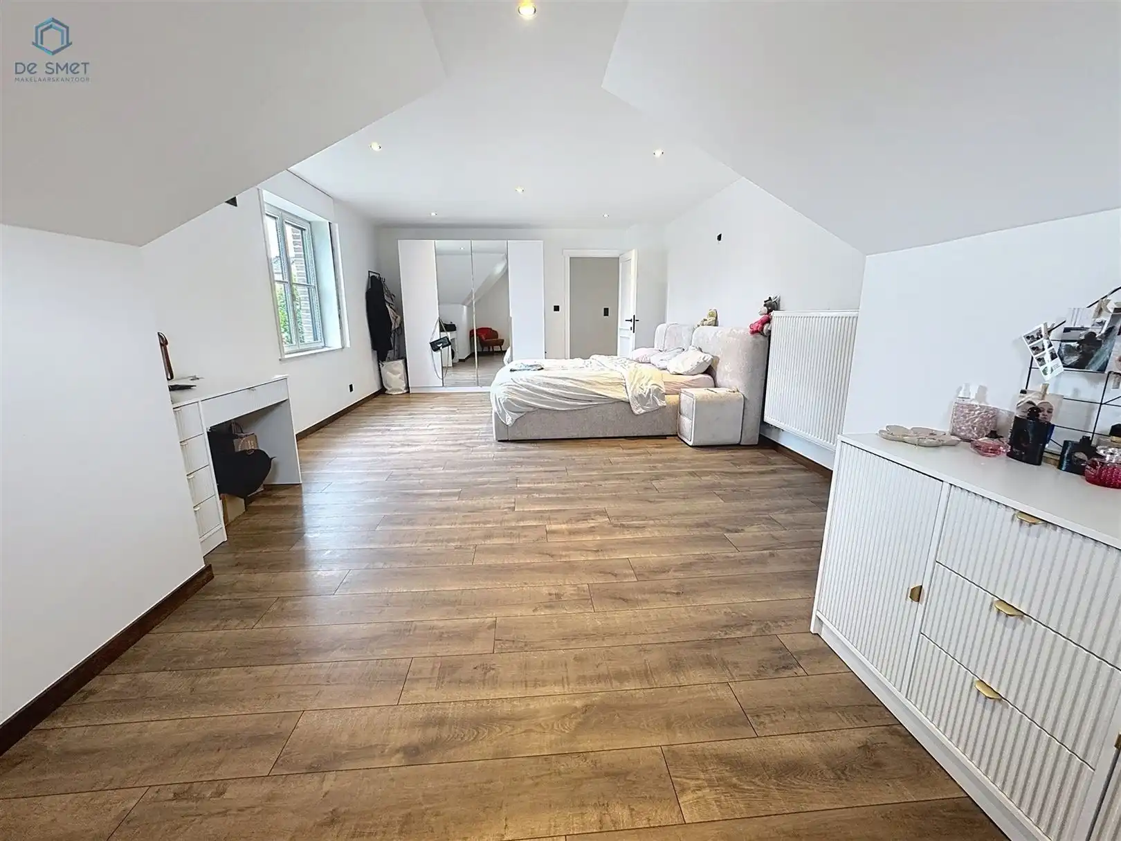 Prachtig gerenoveerde villa met 4 slaapkamers, garage en zwembad foto 14