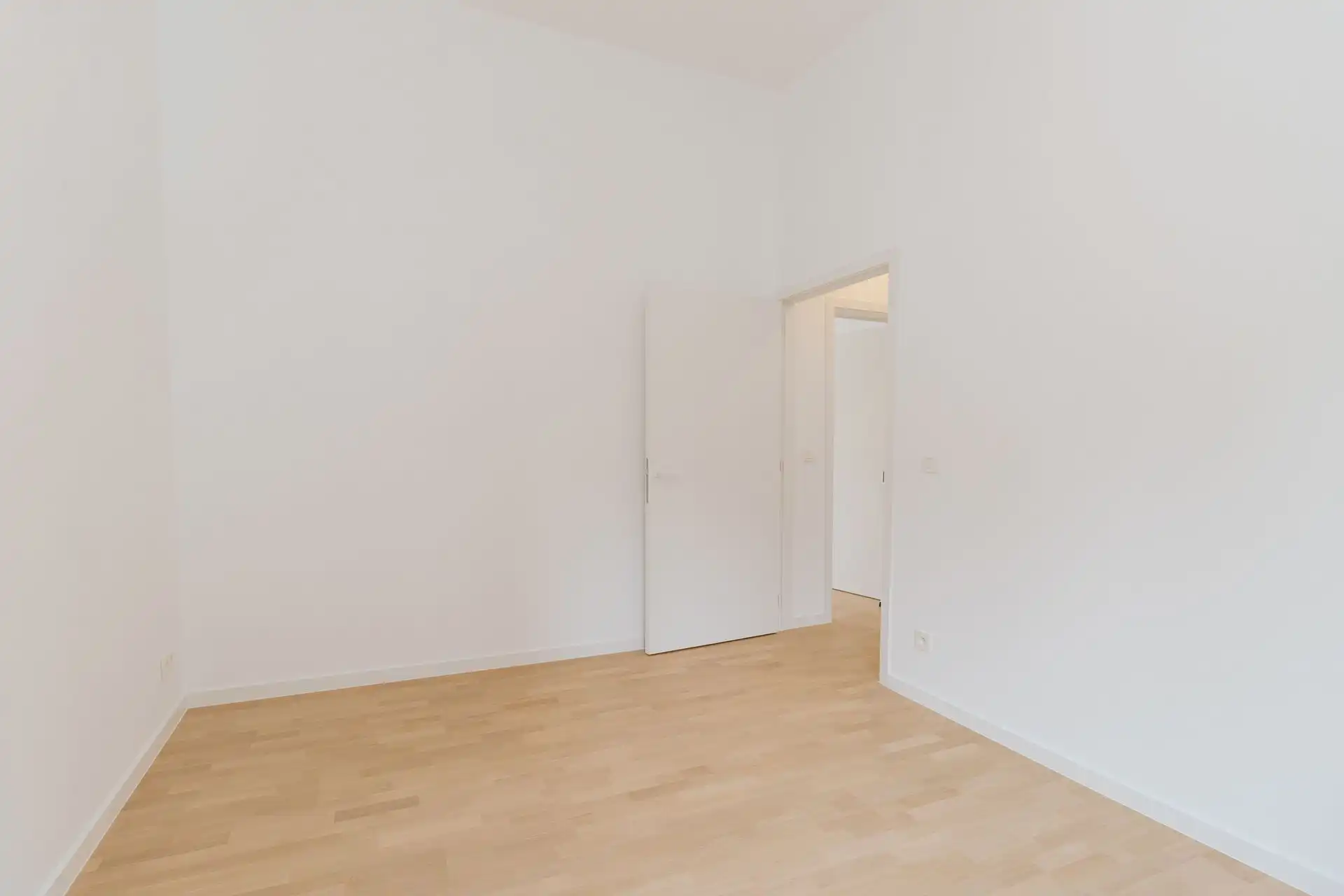 Volledig gerenoveerde woning op het Antwerpse Zuid. foto 14