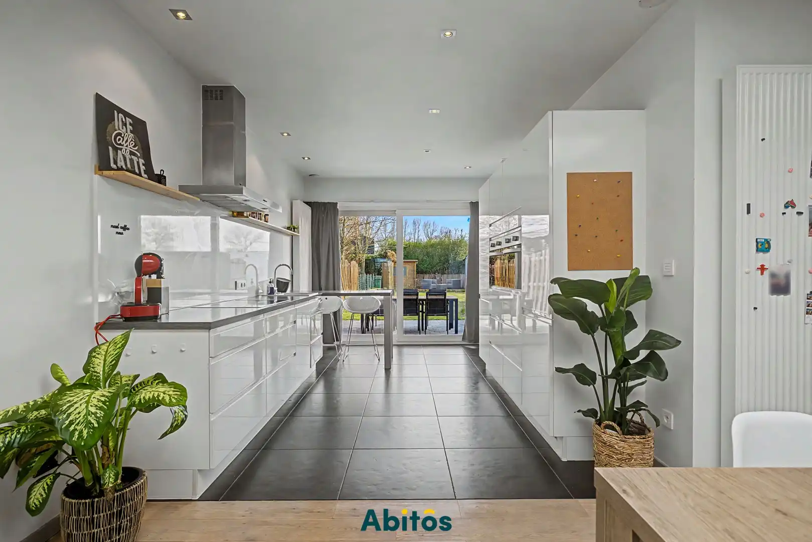 Instapklare woning met drie slaapkamers en leuke tuin foto 5