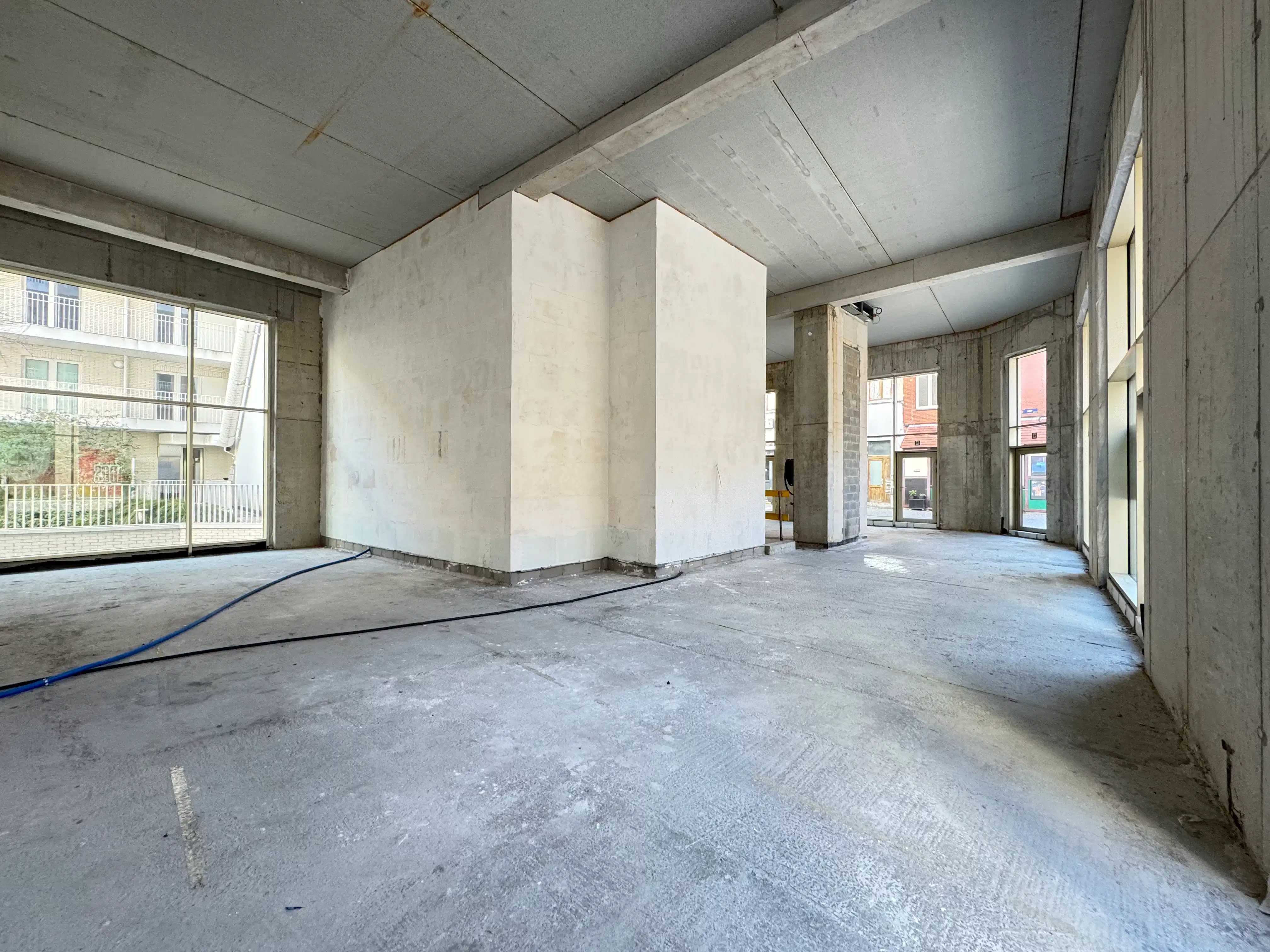 Handelsgelijkvloers 98m² foto 2
