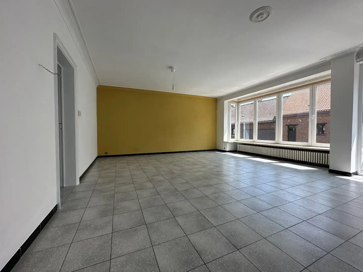 Instapklaar appartement met 2 slaapkamers te Aartrijke foto 2