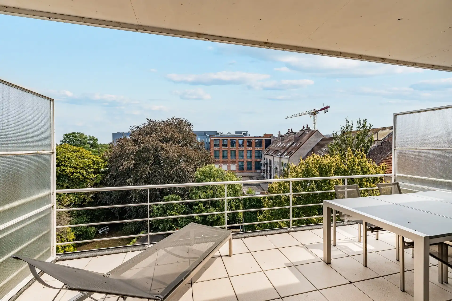 Luxueus duplex appartement van 160 m² met garage, kelder en twee terrassen op toplocatie foto 10