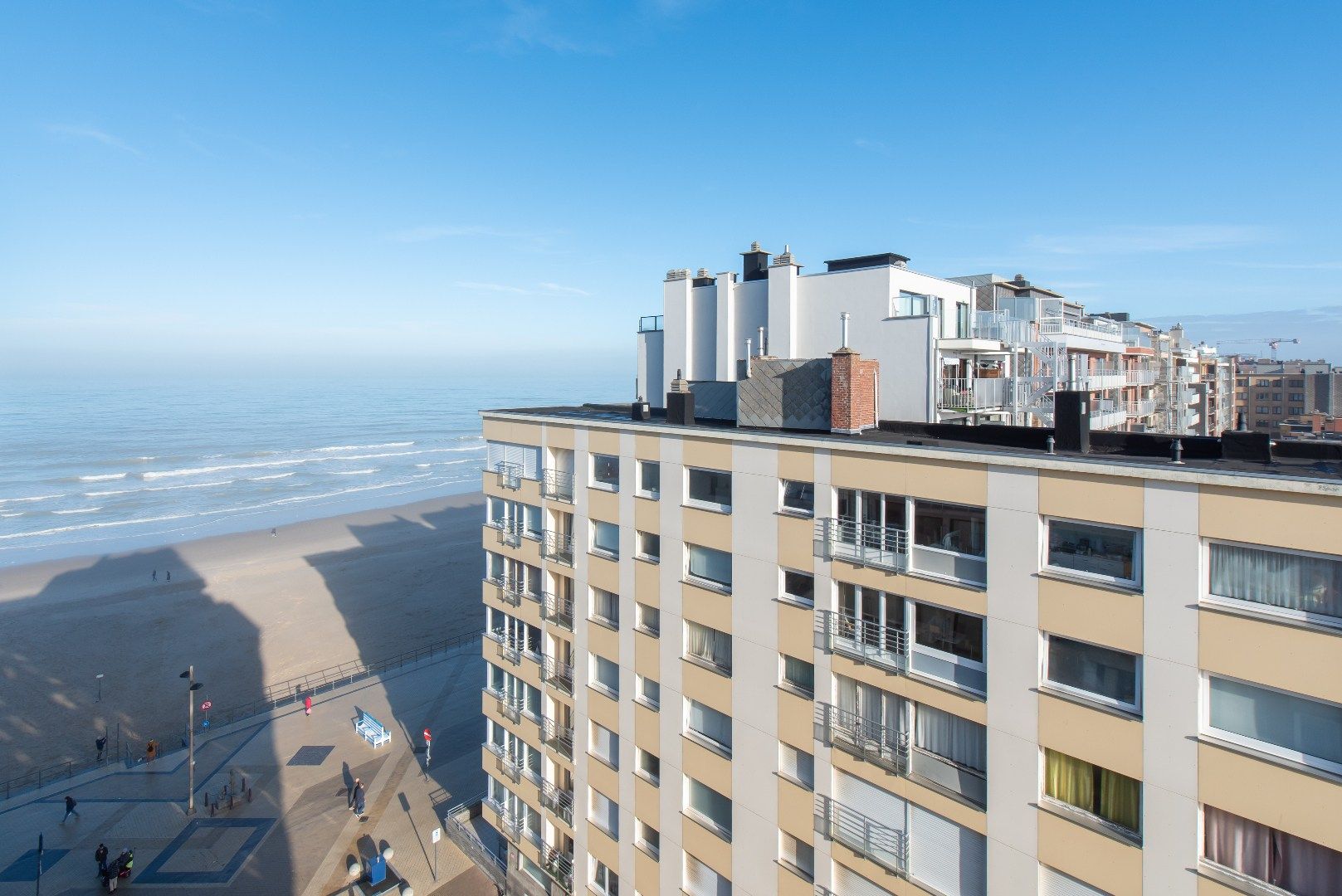 Prachtig afgewerkt appartement met zijdelings zicht op zee! foto 14