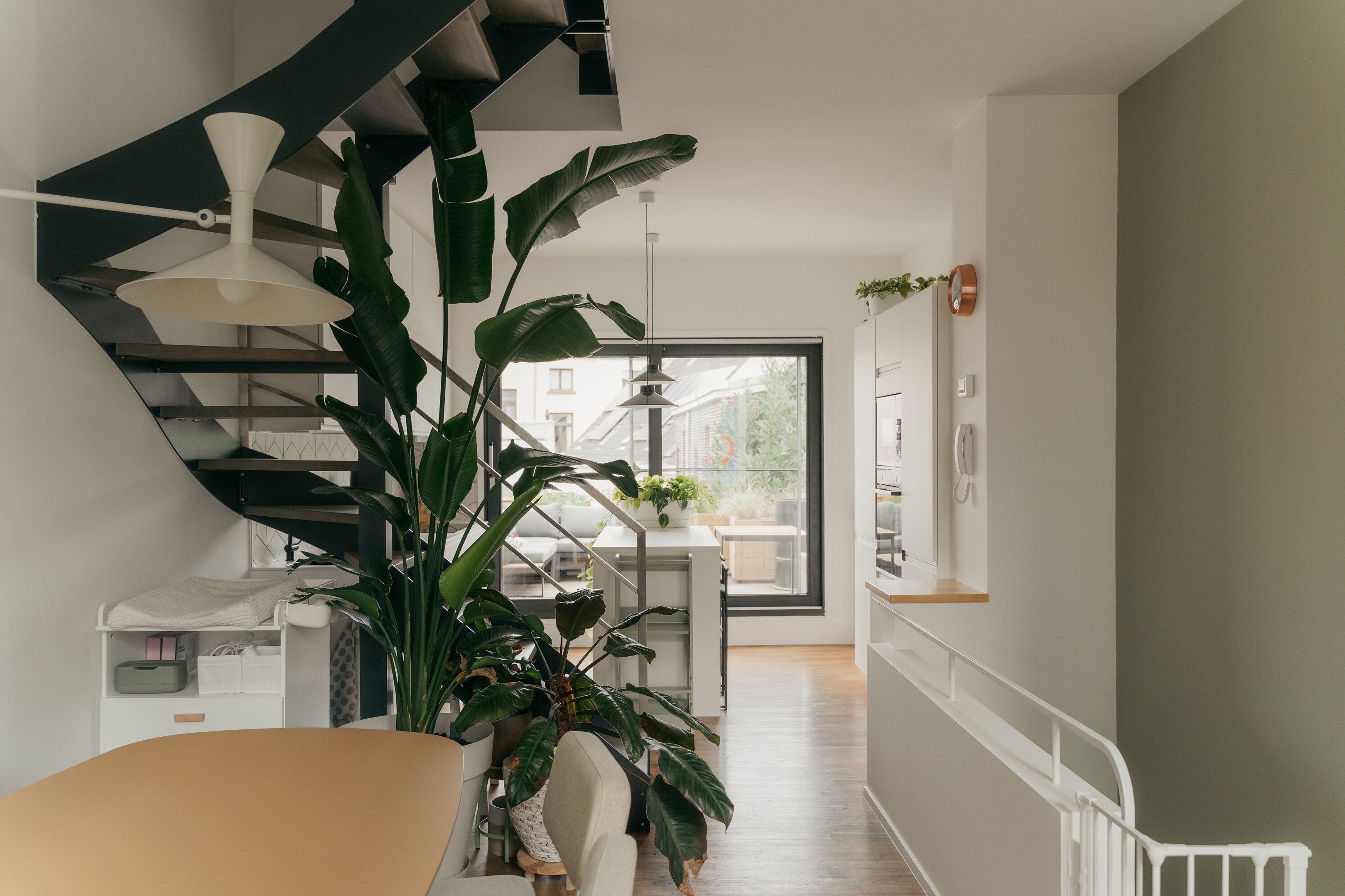 Back to SCHOOL(STRAAT): gerenoveerde woning met 3 slaapkamers, tuin en garage. foto 9