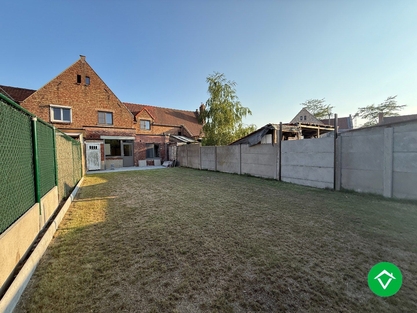 Energiezuinige rijwoning met 3 slaapkamers en tuin te Roeselare foto 10