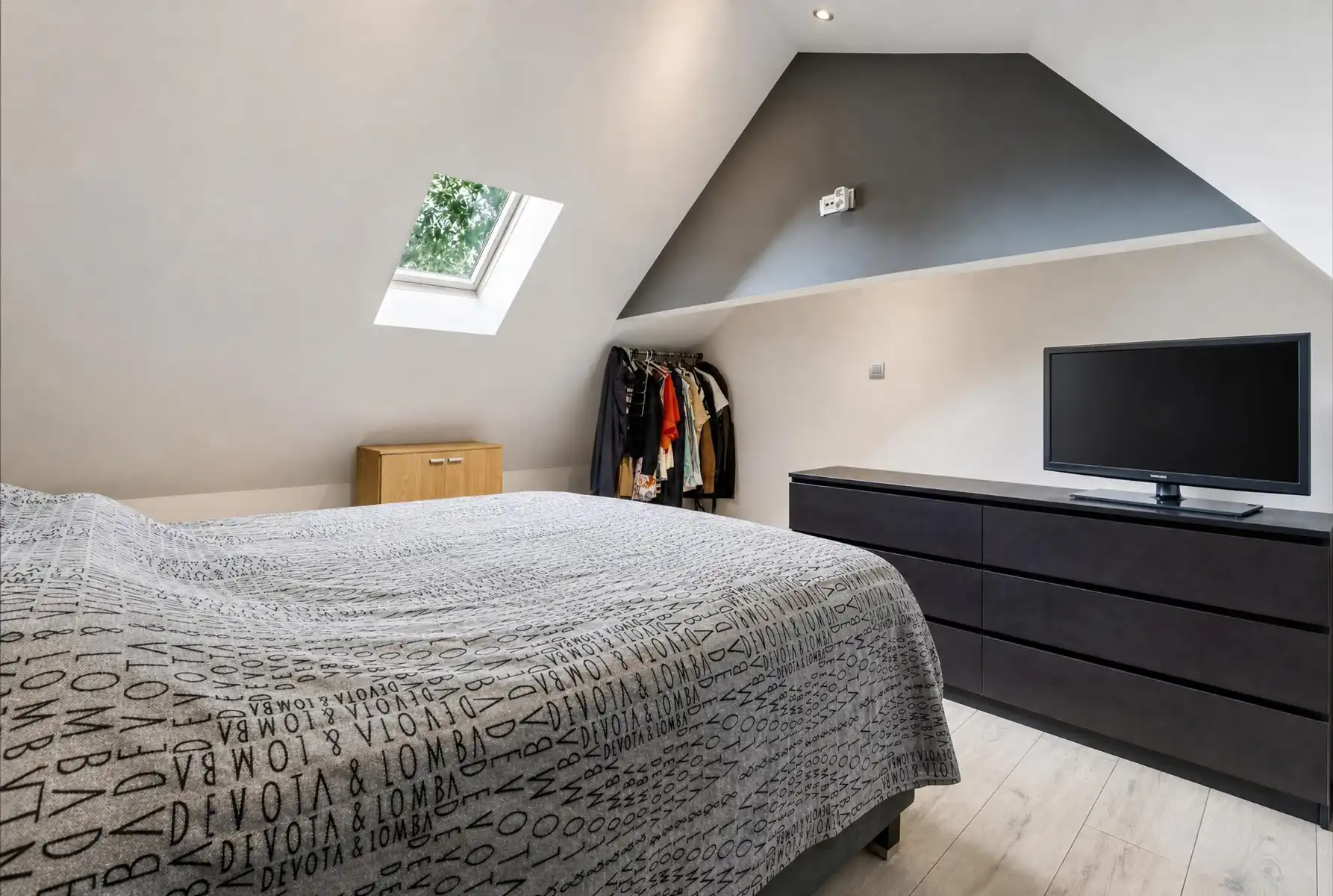 Gezellige woning met 3 slaapkamers en grote tuin. foto 10