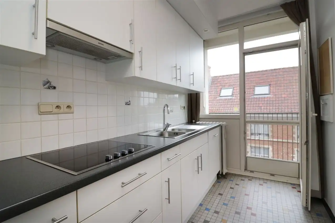 EPC B, zonnig, ruim, lichtrijk, klasse, autostaanplaats, liftl  foto 32