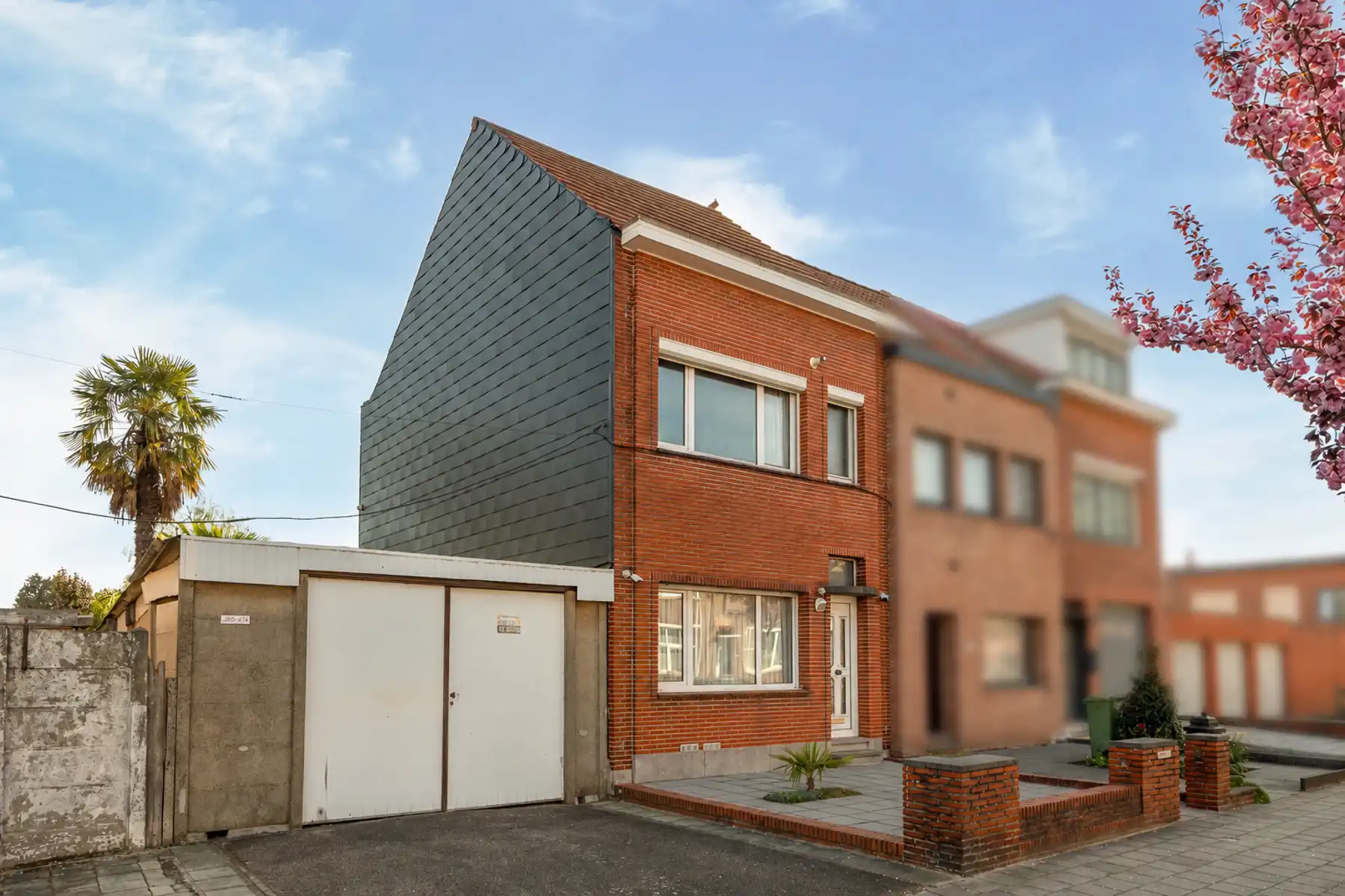 Charmante woning met naastgelegen bouwgrond foto 12